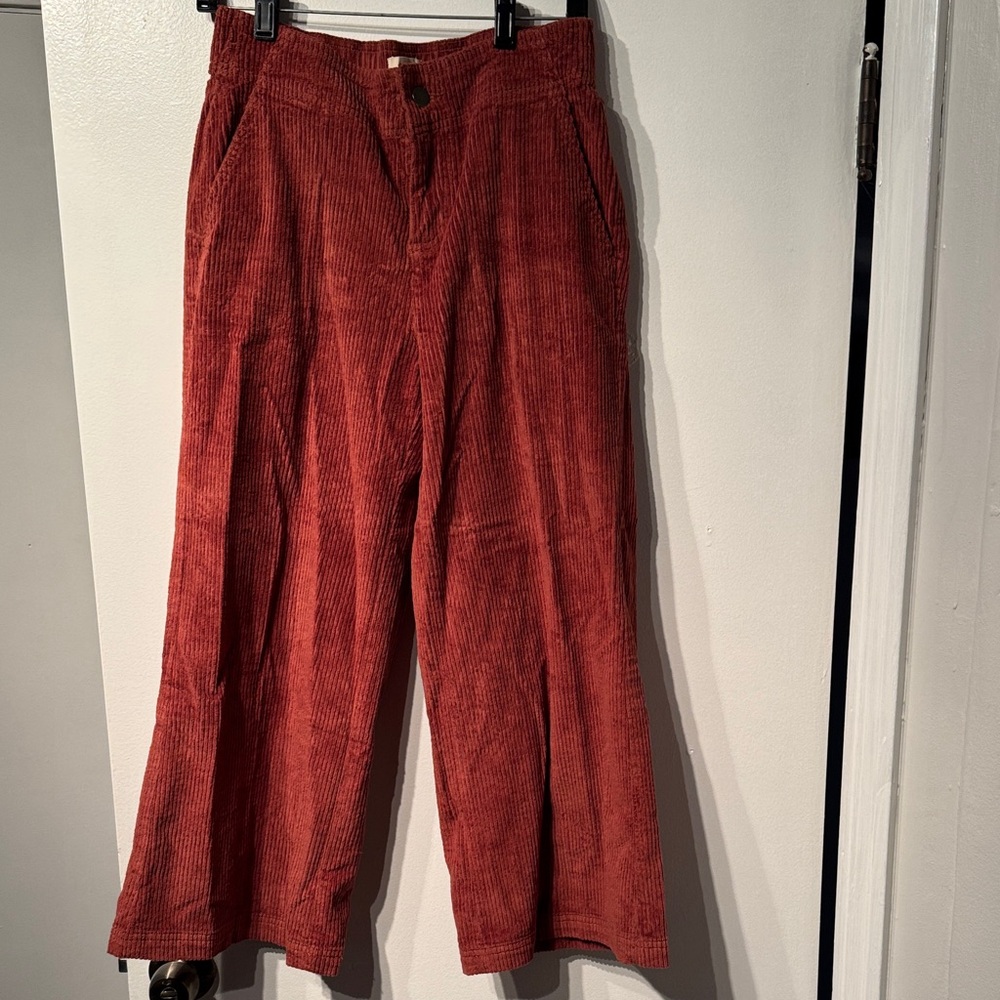Women's Red Corduroy Capris PACT M